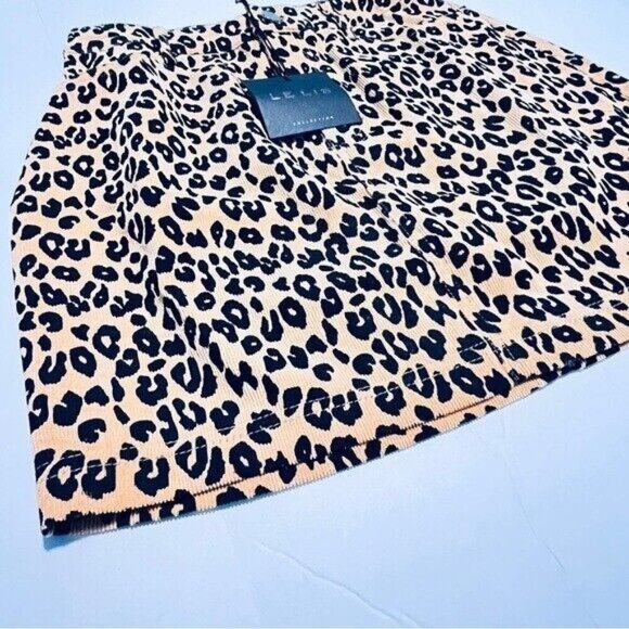 Le Lis Leopard Print Corduroy Mini Skirt Size Small Tan Statement Classic NEW - Picture 13 of 15